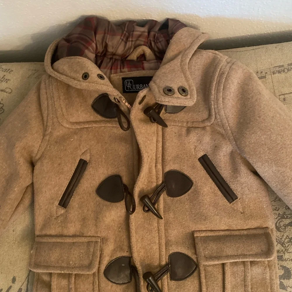 Coat - Picture 4 of 5